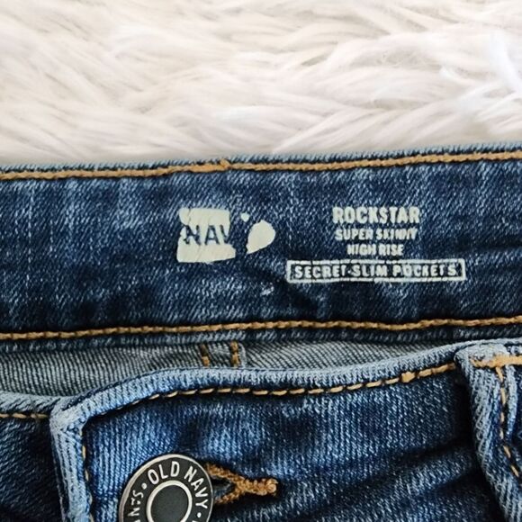 Old Navy Rockstar Super Skinny High-Rise Ankle Jeans 👖 - Picture 3 of 10